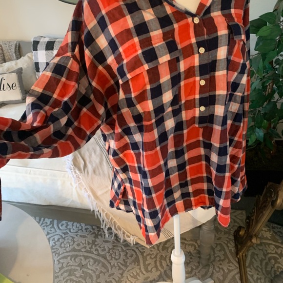 Old Navy 3/4 button-up, red, white, and blue flannel. XXL - Picture 4 of 5